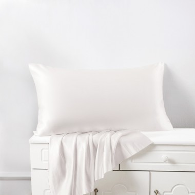 White 22 Momme Mulberry Silk Pillowcase with Hidden Zipper UK